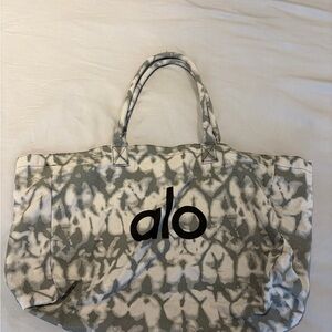 ALO Yoga Black and Gray Patterned Tote Bag